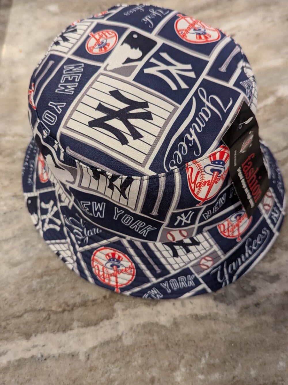 New York Yankee's reversable Bucket Hat One size fits most